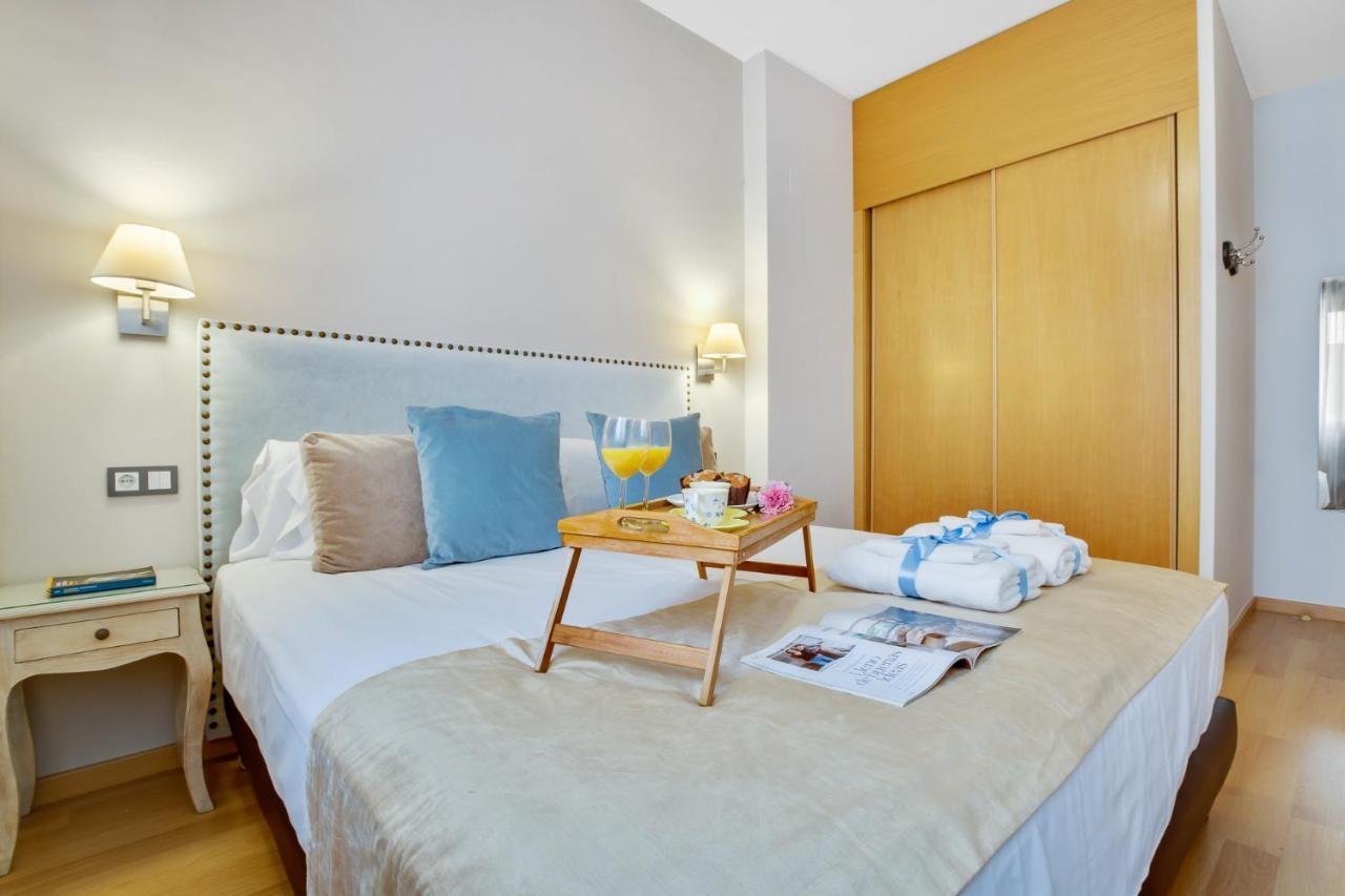 -Malagasunapts-City Centre Terrace Pool Parking 외부 사진