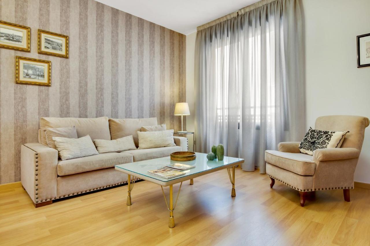 -Malagasunapts-City Centre Terrace Pool Parking 외부 사진