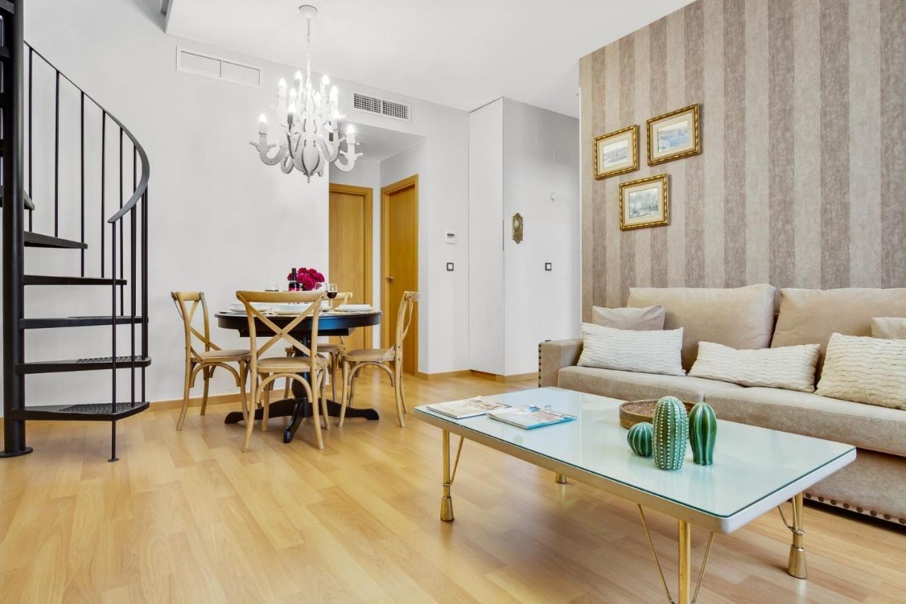 -Malagasunapts-City Centre Terrace Pool Parking 외부 사진