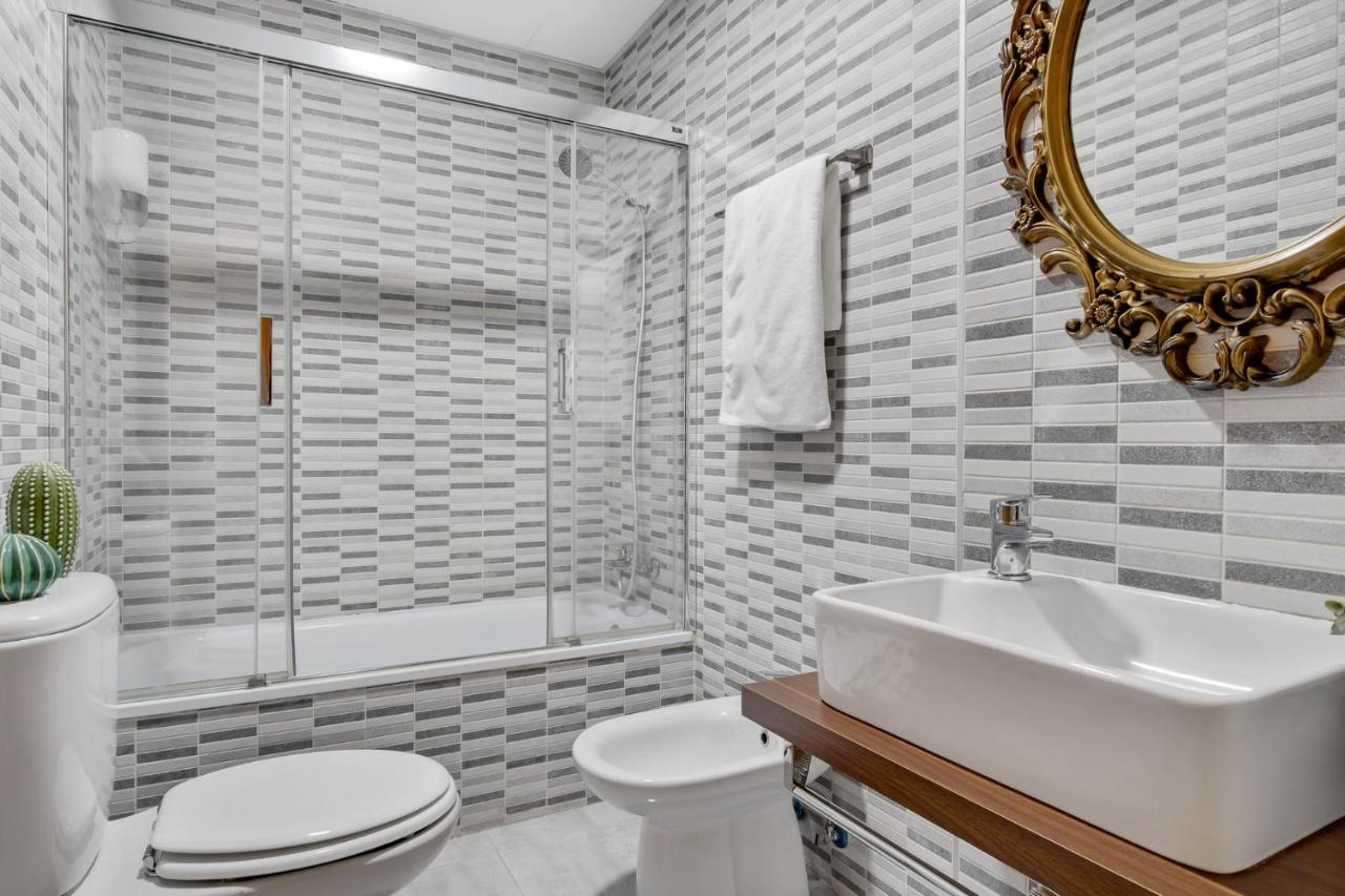 -Malagasunapts-City Centre Terrace Pool Parking 외부 사진