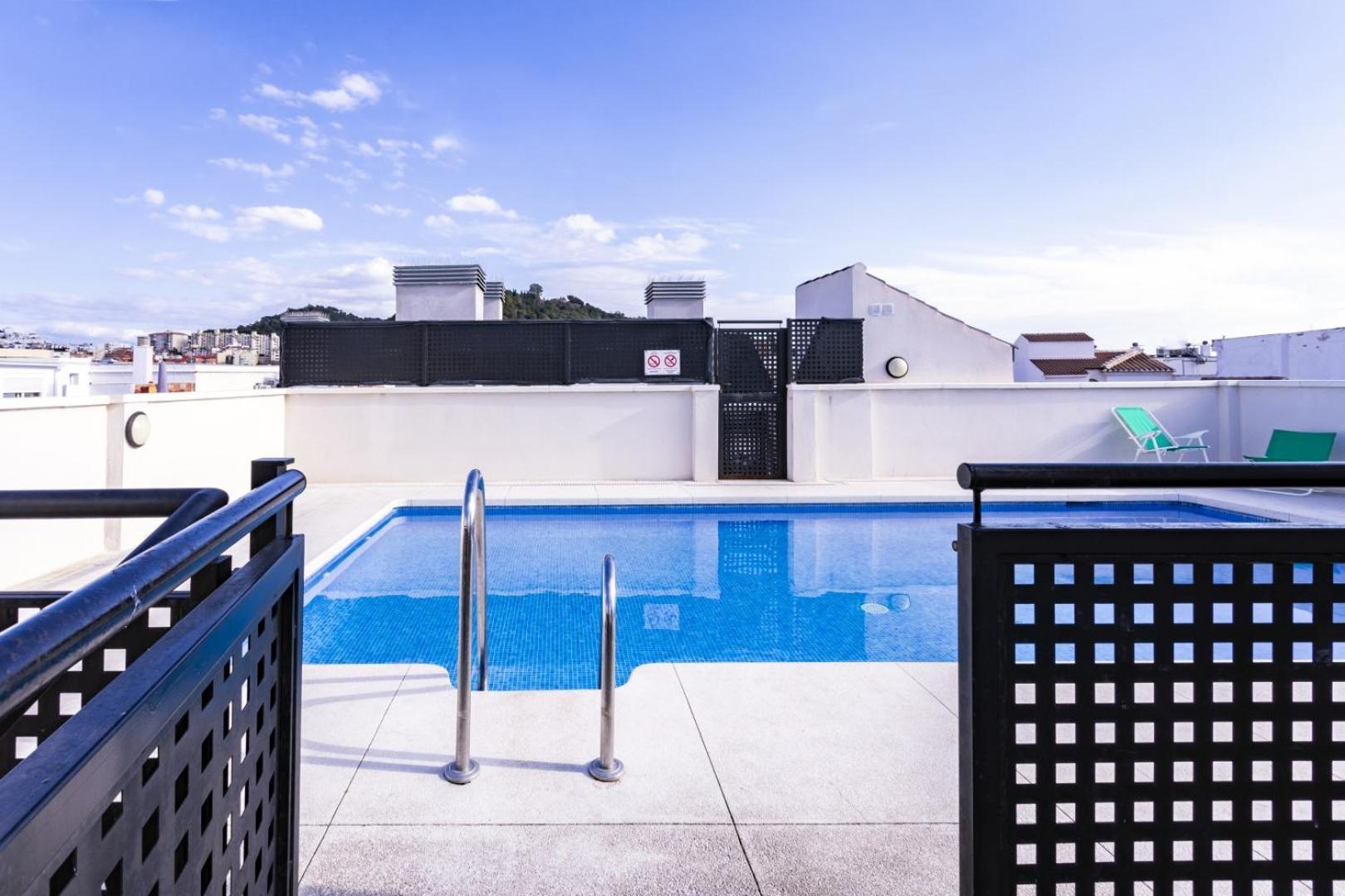 -Malagasunapts-City Centre Terrace Pool Parking 외부 사진