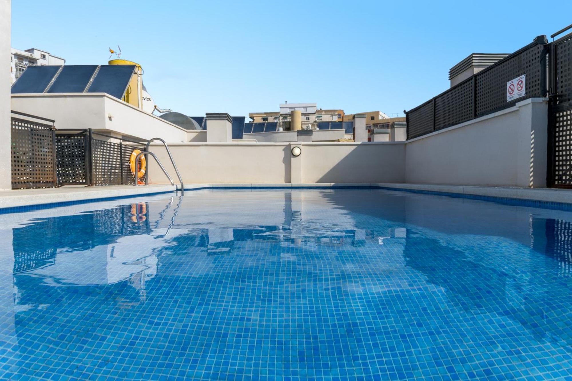 -Malagasunapts-City Centre Terrace Pool Parking 외부 사진
